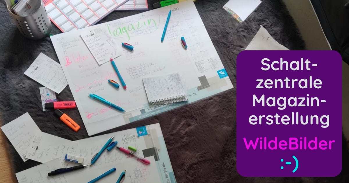 Petra Wild mit ausgebreiteten Arbeitsmaterialien auf dem Teppich. Sie erstellt das Grundgerüst der Magazins WildeBilder.